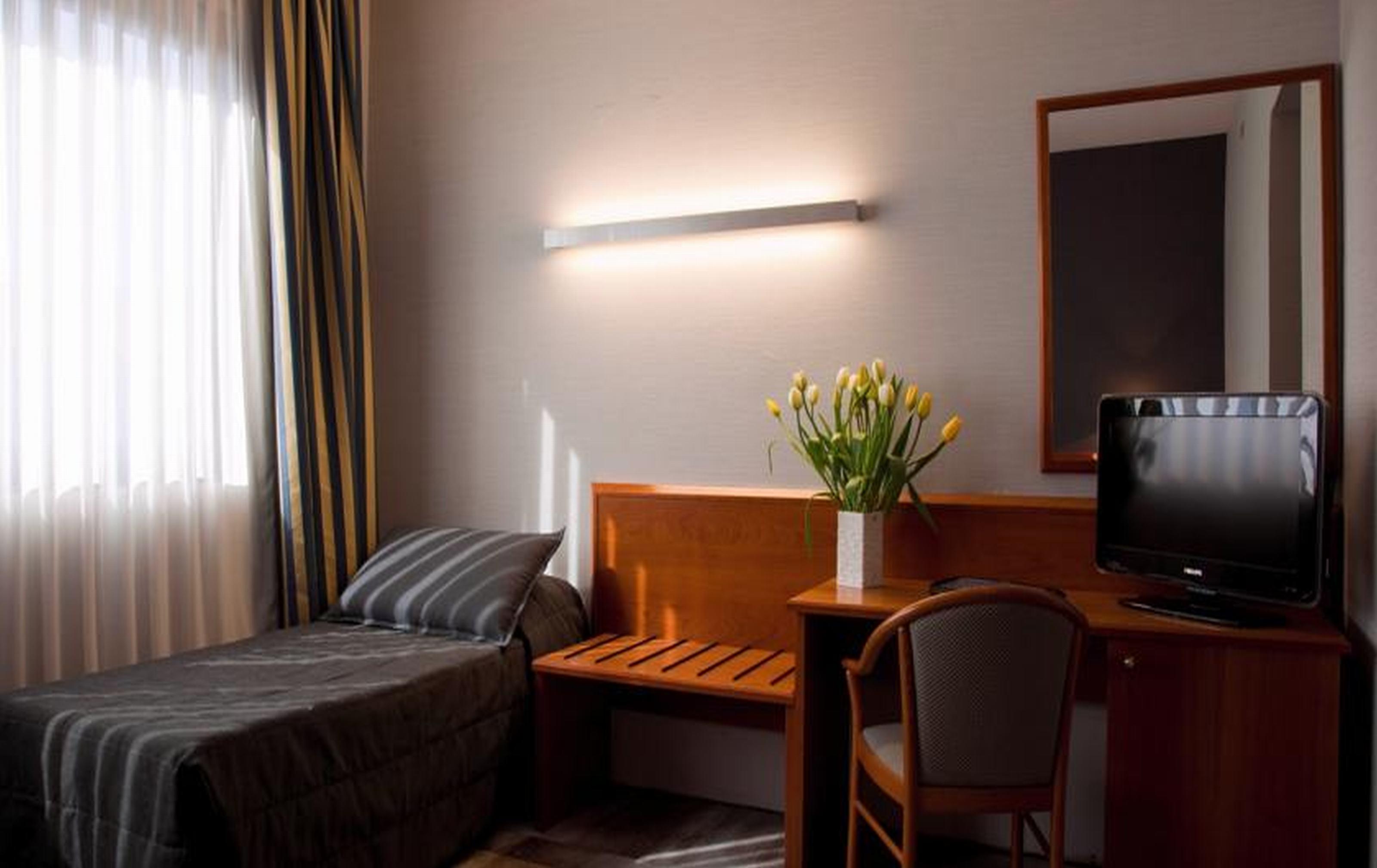 Hotel Zone Рим Екстер'єр фото